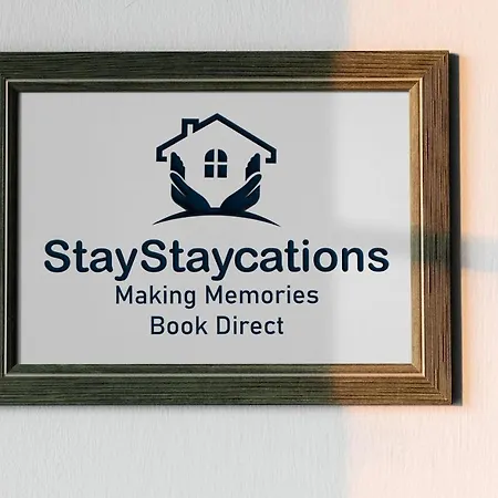 Brislington House By Staystaycations